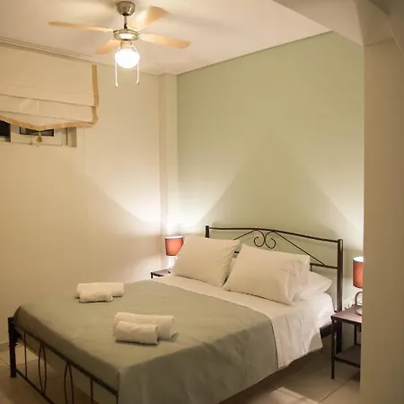 Marias Bbq Garden House Apartamento Kalamata